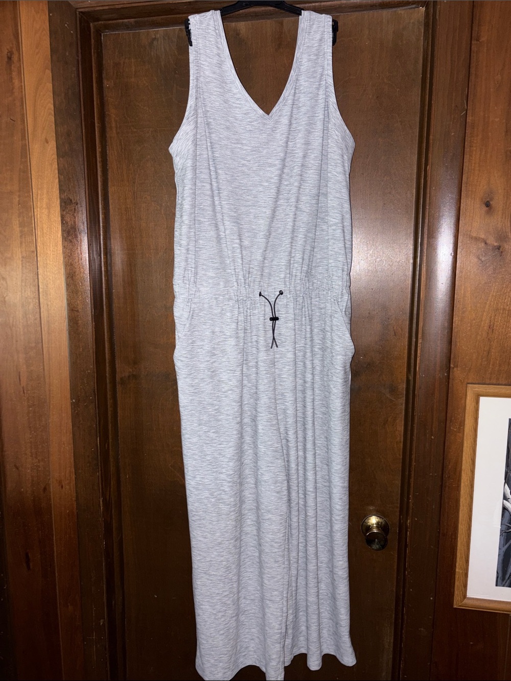 Old Navy Sleeveless V-Neck Jumpsuit in Light Heather Gray